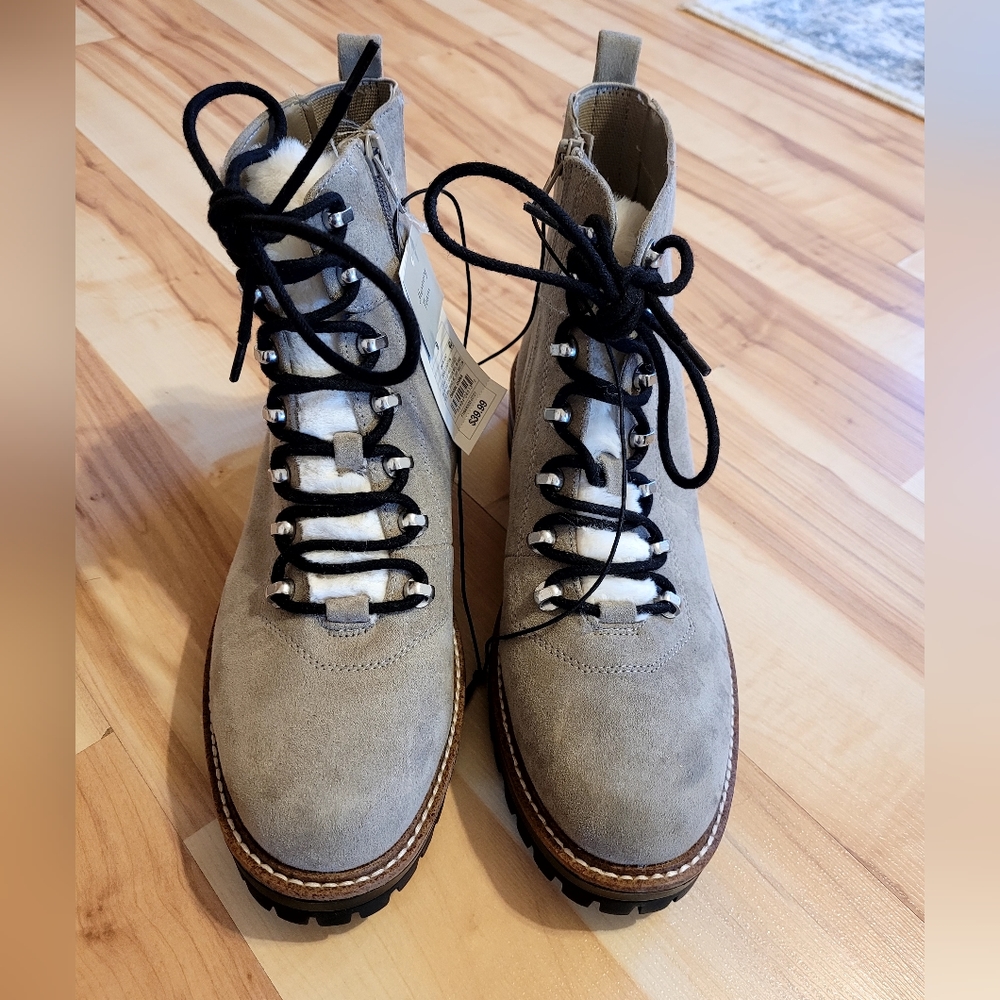 Combat boot style cream gray boots. Size 9